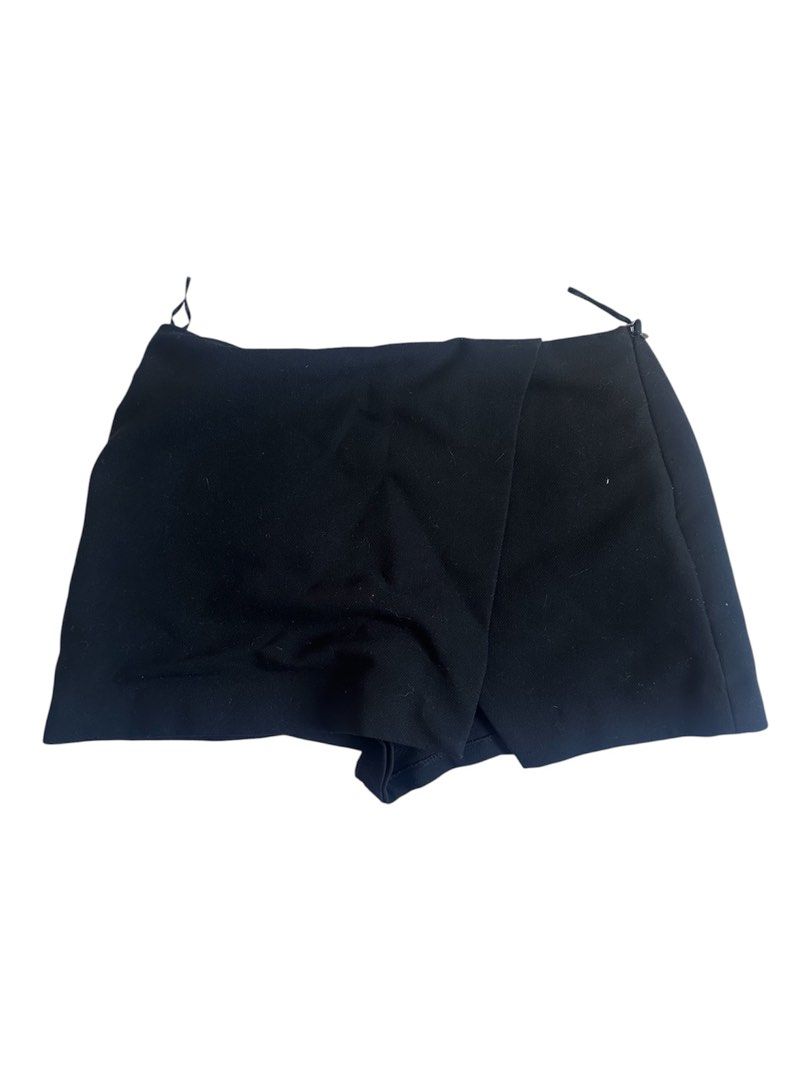 Zara Asymmetrical Mini Skort Size XS (Category: Skirts) located in Cagayan de Oro. Submitted by thelastzipper (Listing ID 1467389673, Image 1). Description: - Negotiable - Brand: Zara - Color: Black - Size: XS (EUR XS, USA XS, MEX 24) - Made in Turkey - Style: Wrap front (skirt look in front, shorts underneath) - Condition: Good overall - Versatile and easy to style with any top GCASH PAYMENT ONLY SHIPPING VIA J&T FROM CDO.