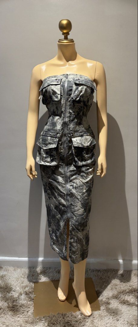 Zara cargo dress (Category: Dresses) located in Quezon City. Submitted by swift_kenjie (Listing ID 1467480100, Image 2). Description: Super bet🥰.