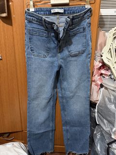 (Category: ) located in . Submitted by biancaagbscloset (Listing ID 1467537685, Image 1). Description: .