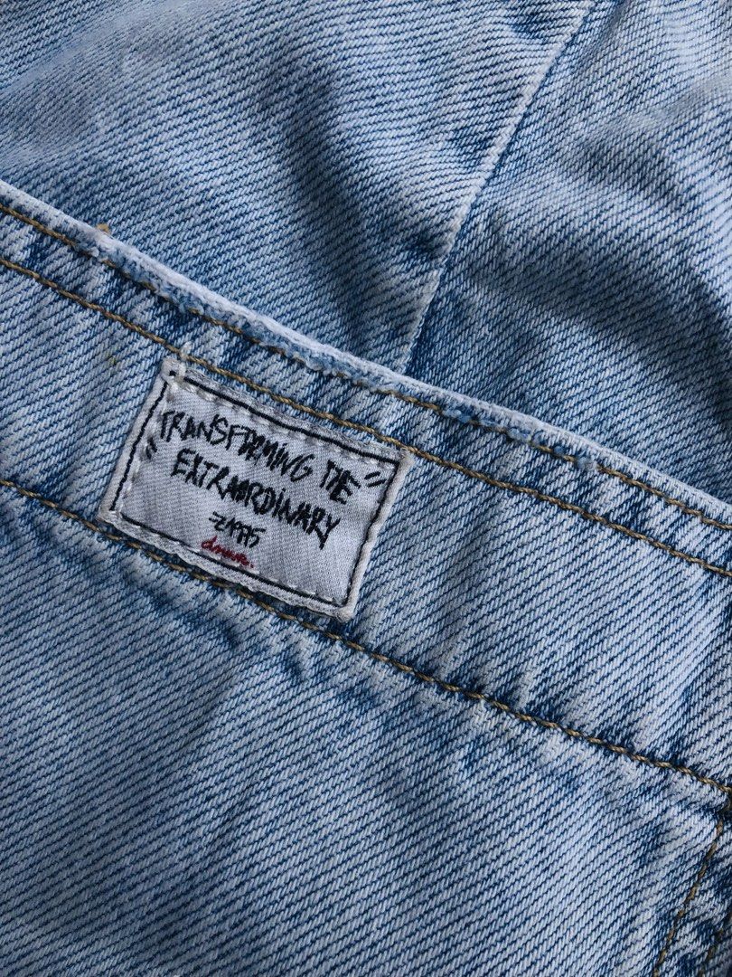 Zara Denim Pants (Category: Jeans) located in Angeles City. Submitted by wwdrip (Listing ID 1467513652, Image 3). Description: ZARA DENIM PANTS♻️ waist : 30-32 length : 39 leg open : 7 color rate : 9.5/10 | excellent issue : no issue | check details ₱450.