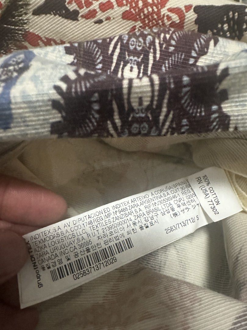Zara Dress (Category: Dresses) located in Caloocan City. Submitted by fabs_preloved01 (Listing ID 1467519387, Image 3). Description: Zara (Woman) Printed Dress - Size S, (28” length, 17” width).