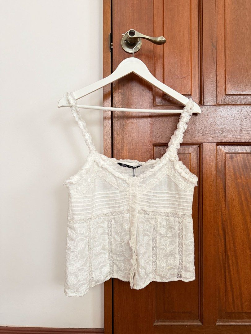 Zara Embroidered Boho Top (Category: Sleeveless) located in Paranaque City. Submitted by consciouscleanout (Listing ID 1467410072, Image 1). Description: New and unused. Still has tags Fits S-M.