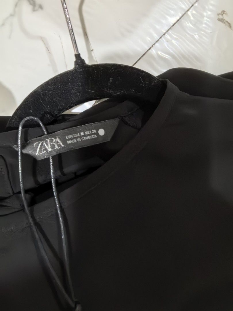 Zara flowy top (Category: Longsleeves) located in Paranaque City. Submitted by 28th_prelove (Listing ID 1467409847, Image 3). Description: .