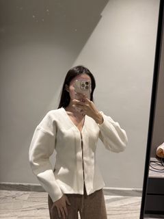 (Category: ) located in . Submitted by sc.closet (Listing ID 1467500475, Image 1). Description: .