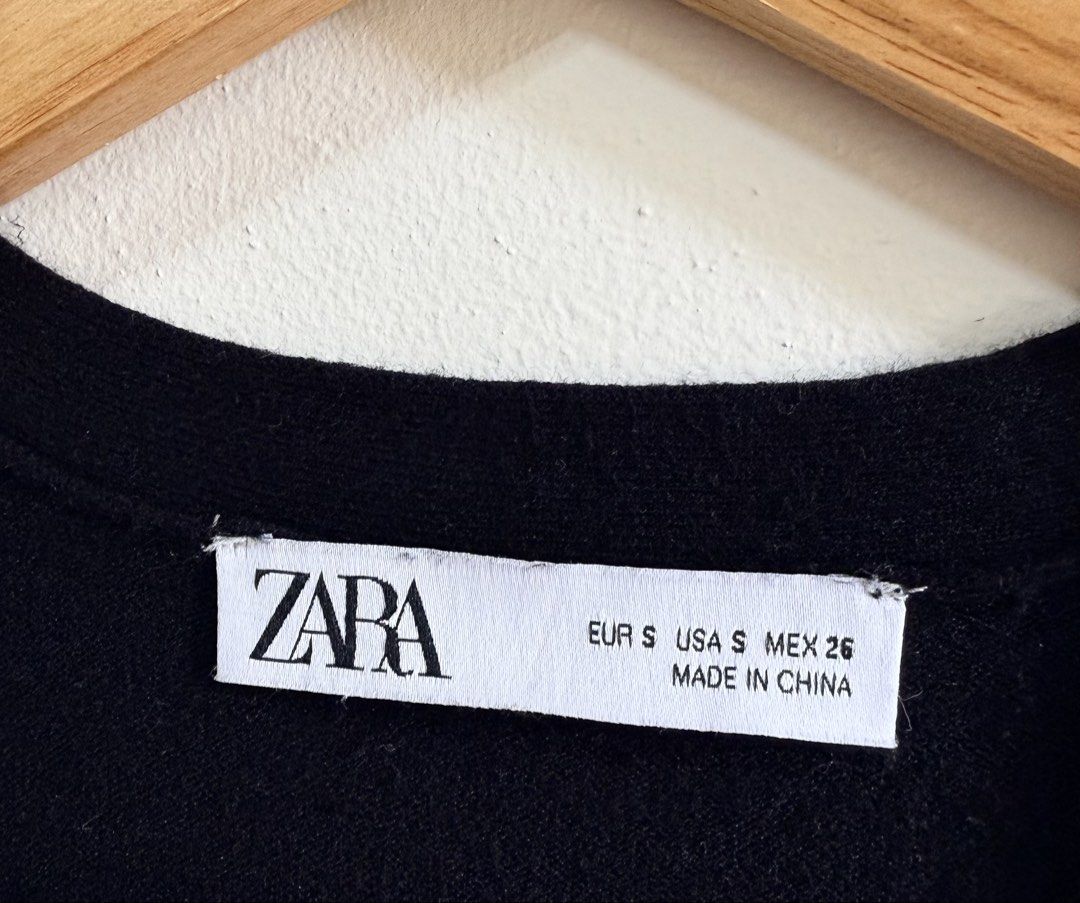 Zara knit vest (Category: Sleeveless) located in Tarlac. Submitted by giannisdeclutters4106 (Listing ID 1467475947, Image 3). Description: Like new Small-medium Can be worn as outerwear or as is.