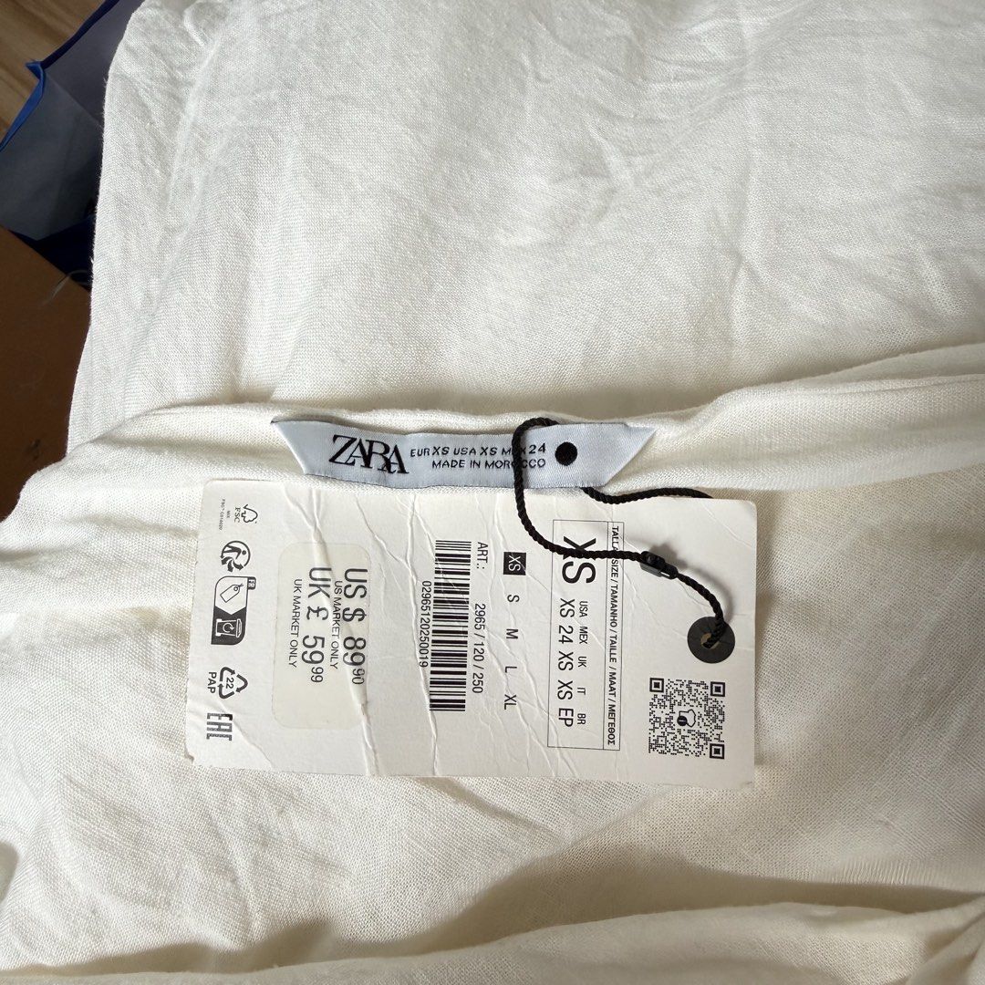 Zara linen maxi dress (Category: Dresses) located in Naga. Submitted by jamilaph (Listing ID 1467422255, Image 2). Description: never been used with tag.