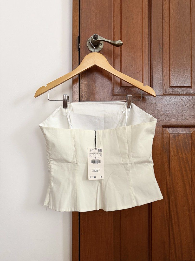 Zara Linen Tube Top (Category: Sleeveless) located in Paranaque City. Submitted by consciouscleanout (Listing ID 1467413657, Image 2). Description: .