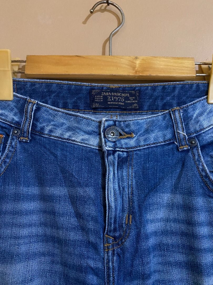 Zara Tattered Jeans (Category: Jeans) located in Cadiz. Submitted by thespotcdz (Listing ID 1467403828, Image 2). Description: Fits 32-34 Length 38.5" Hem 7" 9.5/10 rate.