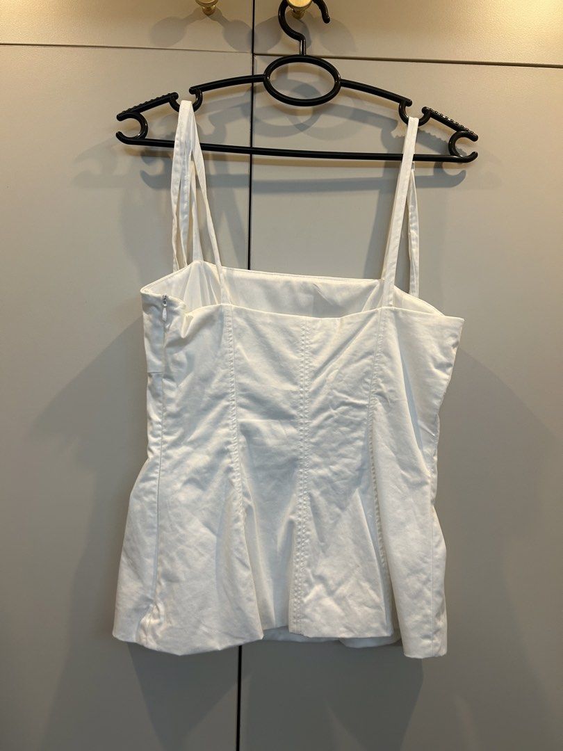Zara white ribbon top (Category: Sleeveless) located in Pasig City. Submitted by chloelovespink (Listing ID 1467363256, Image 2). Description: ‼️wore once only MOP: GCASH/BPI MOD: GRAB/LALAMOVE/JNT/LBC Message for more information Buyer should shoulder delivery fee .
