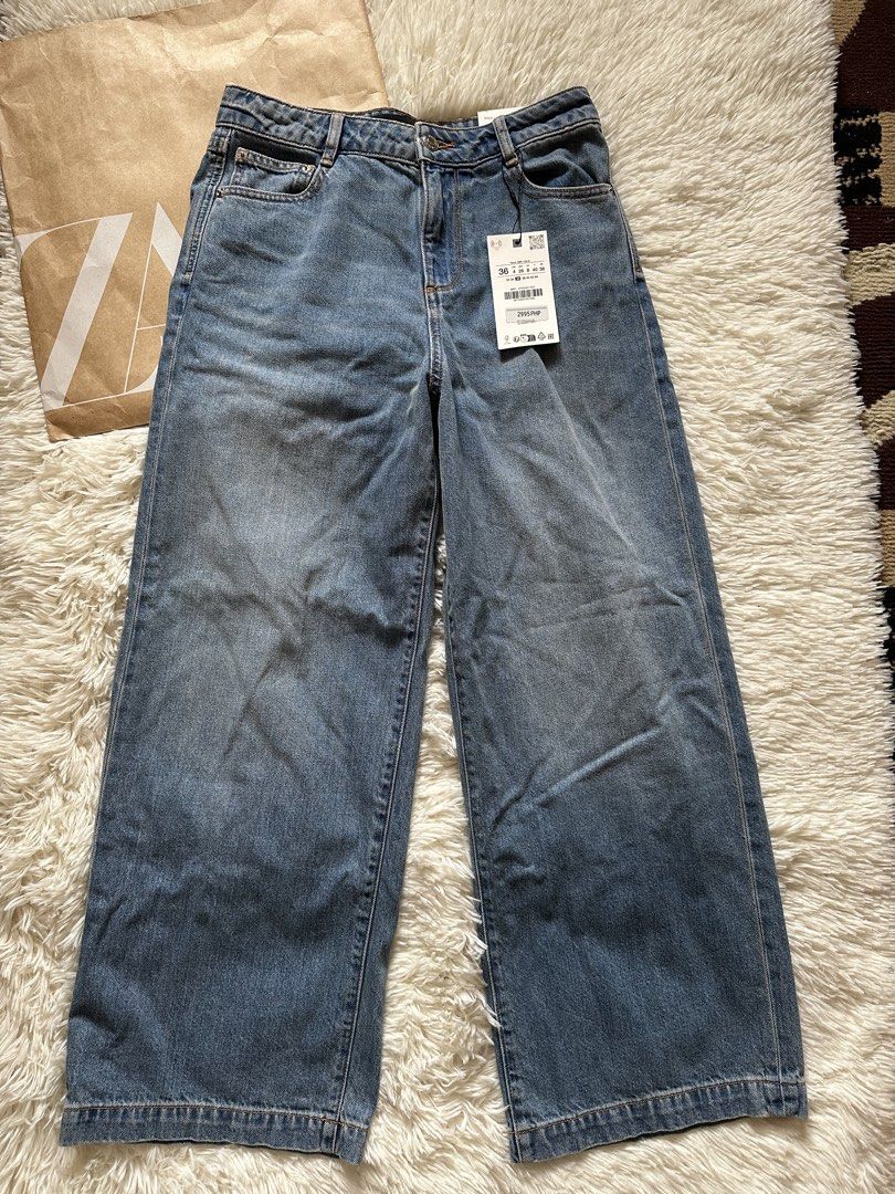 Zara Wide Cropped Jeans (Category: Jeans) located in Lucena. Submitted by helpmedeclutter07 (Listing ID 1467389887, Image 2). Description: no belt include.