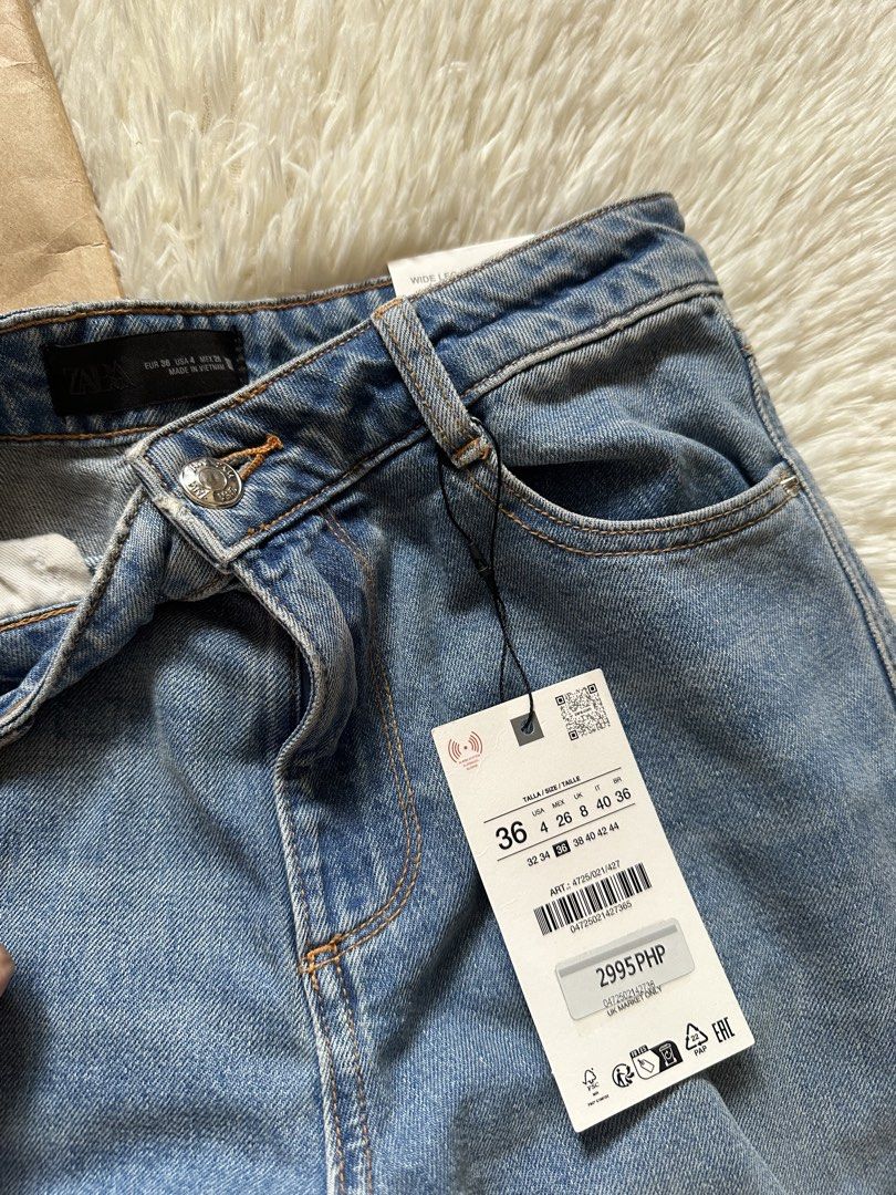 Zara Wide Cropped Jeans (Category: Jeans) located in Lucena. Submitted by helpmedeclutter07 (Listing ID 1467389887, Image 3). Description: no belt include.