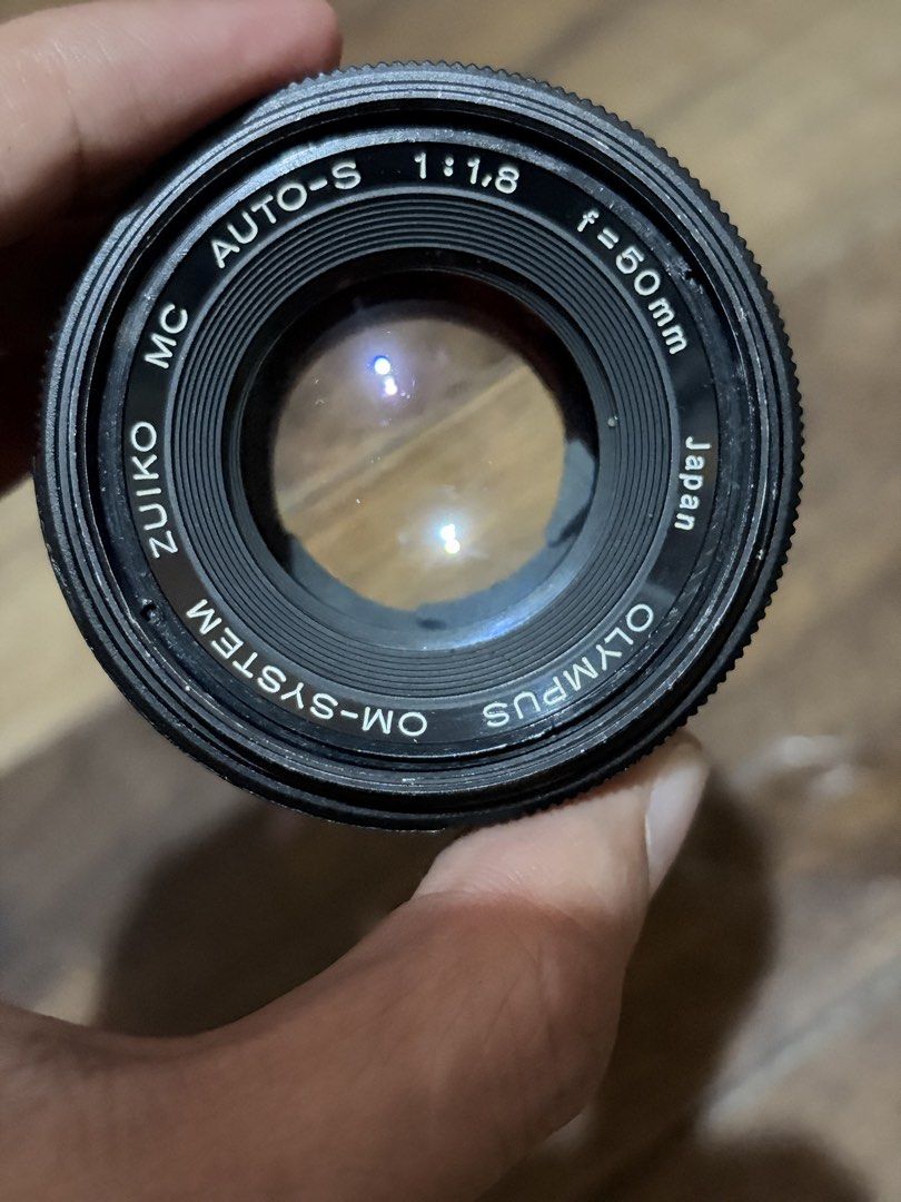 Zuiko 50mm F1.8 (Category: Lens & Kits) located in Tabaco. Submitted by cinemahilig (Listing ID 1467463036, Image 1). Description: May fungus pero sharp pa rin. Last price posted. Buyer shoulders shipping. Item location: Tabaco City, Albay. 09395763344.