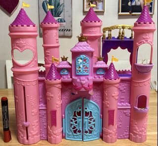 (Category: ) located in . Submitted by thrifty_trinkets_by_anais (Listing ID 1467386478, Image 1). Description: .