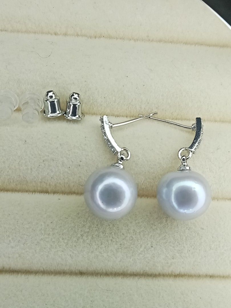 11mm Sea pearls earrings (Category: Earrings) located in Davao. Submitted by kimpoycaye62726 (Listing ID 1467638457, Image 3). Description: 11mm Sea pearls earrings .