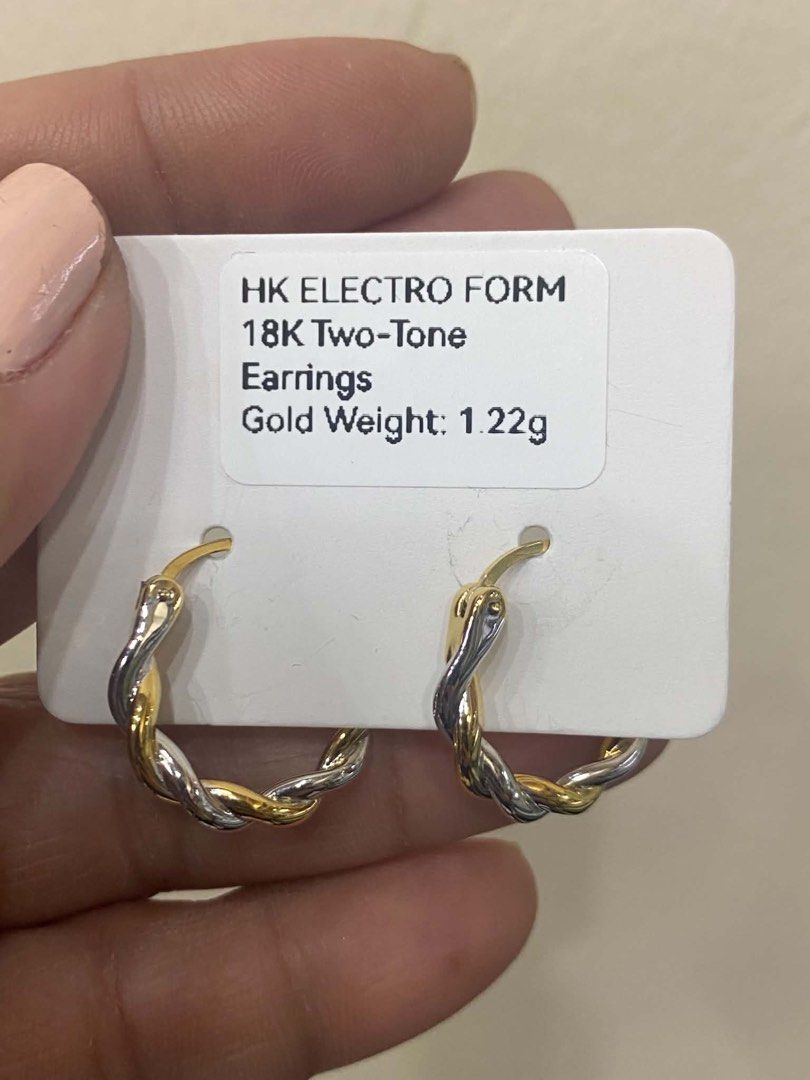 18k HK earrings (Category: Earrings) located in Manila. Submitted by mightystone_77b719 (Listing ID 1467699139, Image 1). Description: .
