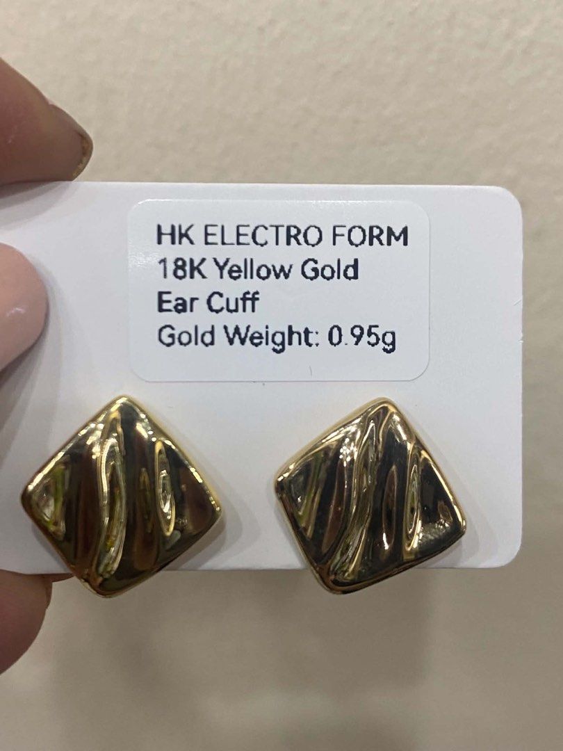 18k HK earrings (Category: Earrings) located in Manila. Submitted by mightystone_77b719 (Listing ID 1467699555, Image 1). Description: .