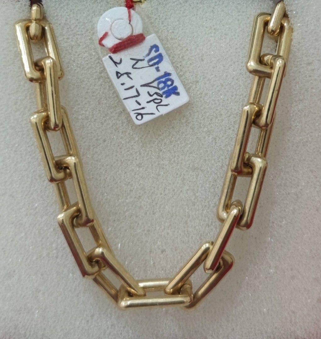 18k Saudi gold necklace (Category: Necklaces) located in Manila. Submitted by bhelgoldseller2ndaccount (Listing ID 1467684691, Image 1). Description: New!!✨New!!✨New!! Authentic 18k Saudi Golds 💯pawnable/naisasanla 💯with high appraisal rate 💯good investment 💯Direct supplier price 👉OPEN for resellers 🌺please take time to evaluate their actual sizes and grams 👉Best panggift for all occasions ✅ Sold per grams not per piece Kya lowest price ✅W