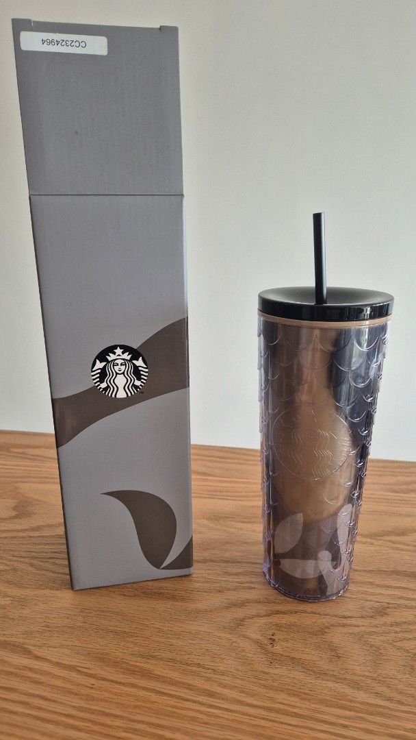 2025 Starbucks Tumbler Cold cup (Category: Water Bottles & Tumblers) located in Dasmarinas. Submitted by bzbeezcar0u5el1 (Listing ID 1467630320, Image 1). Description: - Authentic Starbucks cold cup tumbler - Transparent brown body with chic scale texture and floral accent - Includes matching black lid and black straw - Brand new, never used, and stored properly in its original box - Comes with original inside paper wrapping (great for gifting!) 