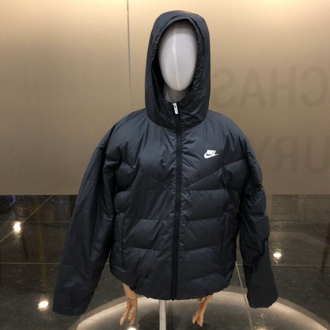 267009844 NIKE CLOTHES JACKET STORM- FIT SIZE MEDIUM BLACK (Category: Coats, Jackets and Outerwear) located in Taguig. Submitted by ecoring.ph (Listing ID 1467615768, Image 1). Description: ◆CONDITION: B ◆DESCRIPTIONS: (Other defects/info:) The body of the jacket has minimal stains and shows signs of use. * SIZE: ◆SHOULDER TO SHOULDER: 23.5inches. (approximately only) ◆BUST: 44inches. (approximately only) ◆ LENGTH: 23inches. (approximately only) 