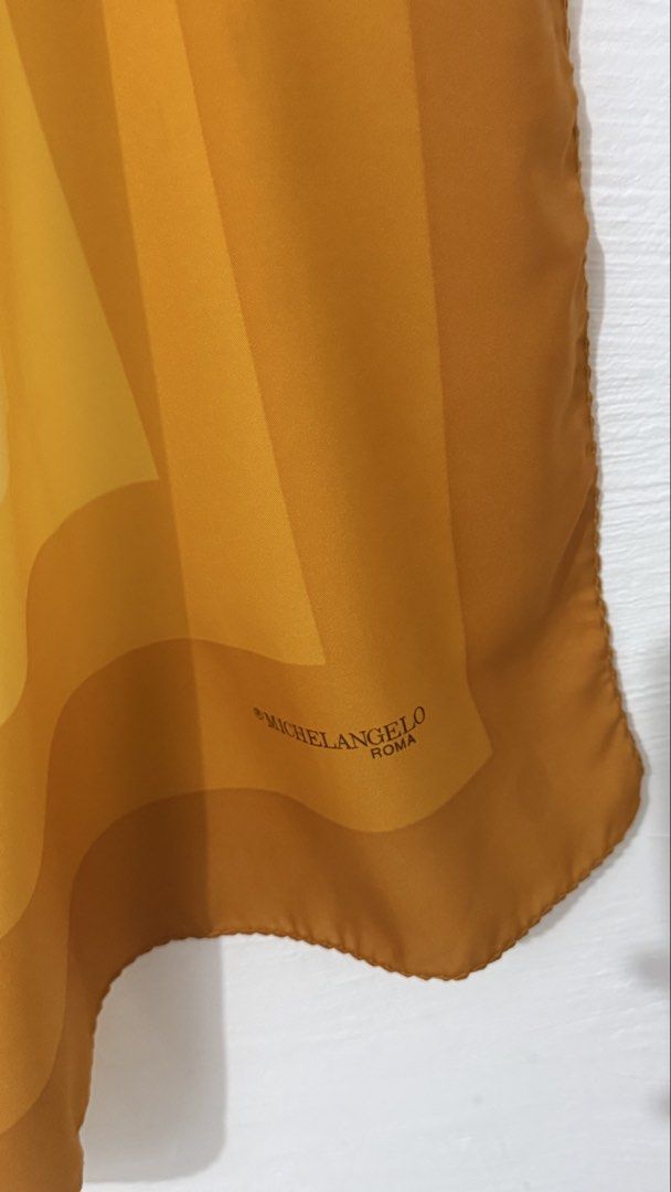 30x30 michelangelo scarf (Category: Scarves) located in Cordova. Submitted by thedecluterrer (Listing ID 1467753380, Image 2). Description: .