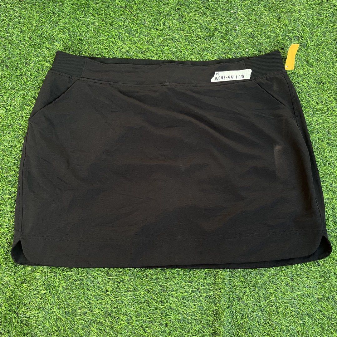 32 Degrees Cool Black Athletic Skort Plus Size XXL (Category: Activewear) located in Cuyapo. Submitted by Ashtyn.Pre.Loved (Listing ID 1467685037, Image 1). Description: - Brand/Model: 32 Degrees Cool - Size: W: 42-44 L:18 - Color: Black - Material: Comfortable polyester and spandex blend - Features: Built-in shorts underneath, stretchy waistband - Ideal for: Tennis, running, or everyday wear.