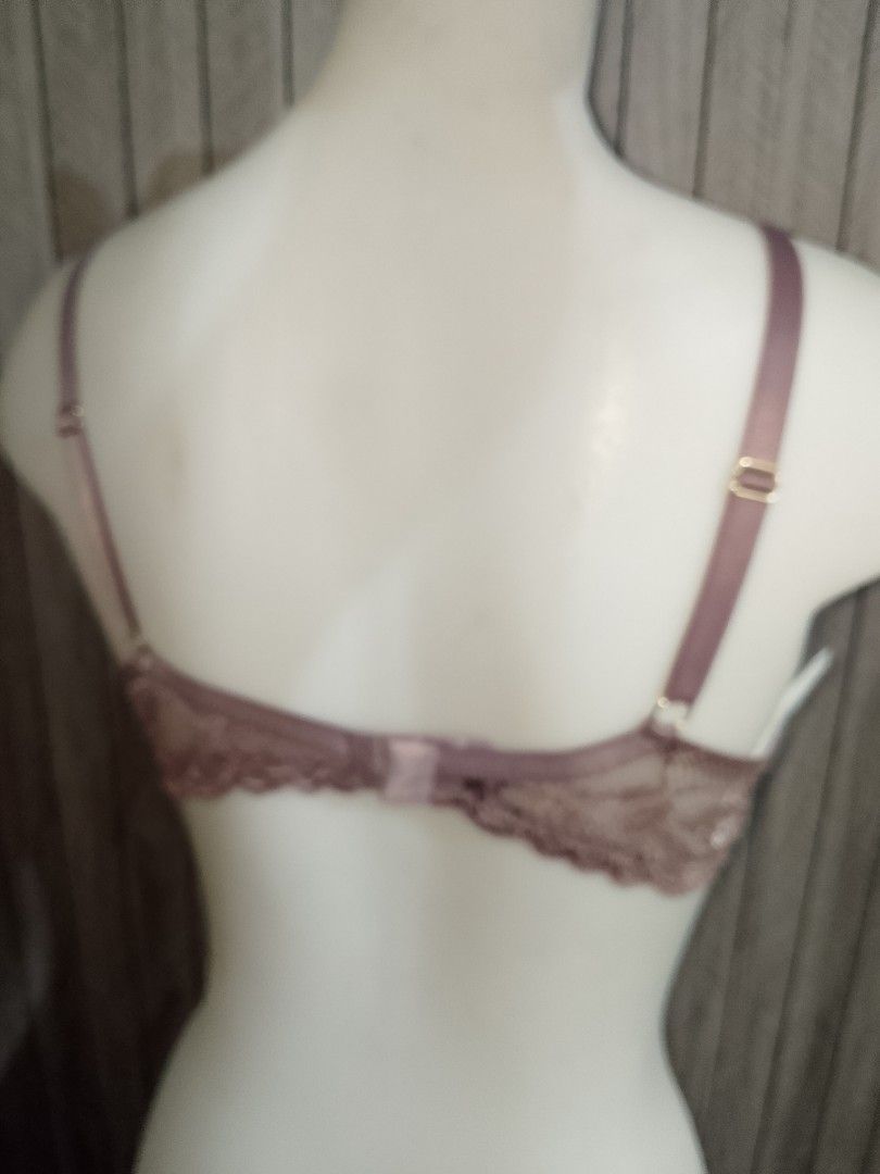 34b BU BRA PUSH UP NO PADDING WITH UNDERWIRE LACE BRA (Category: Undergarments & Loungewear) located in Manila. Submitted by truecrystal-1407 (Listing ID 1467651381, Image 3). Description: BNWT NOT THRIFTED.