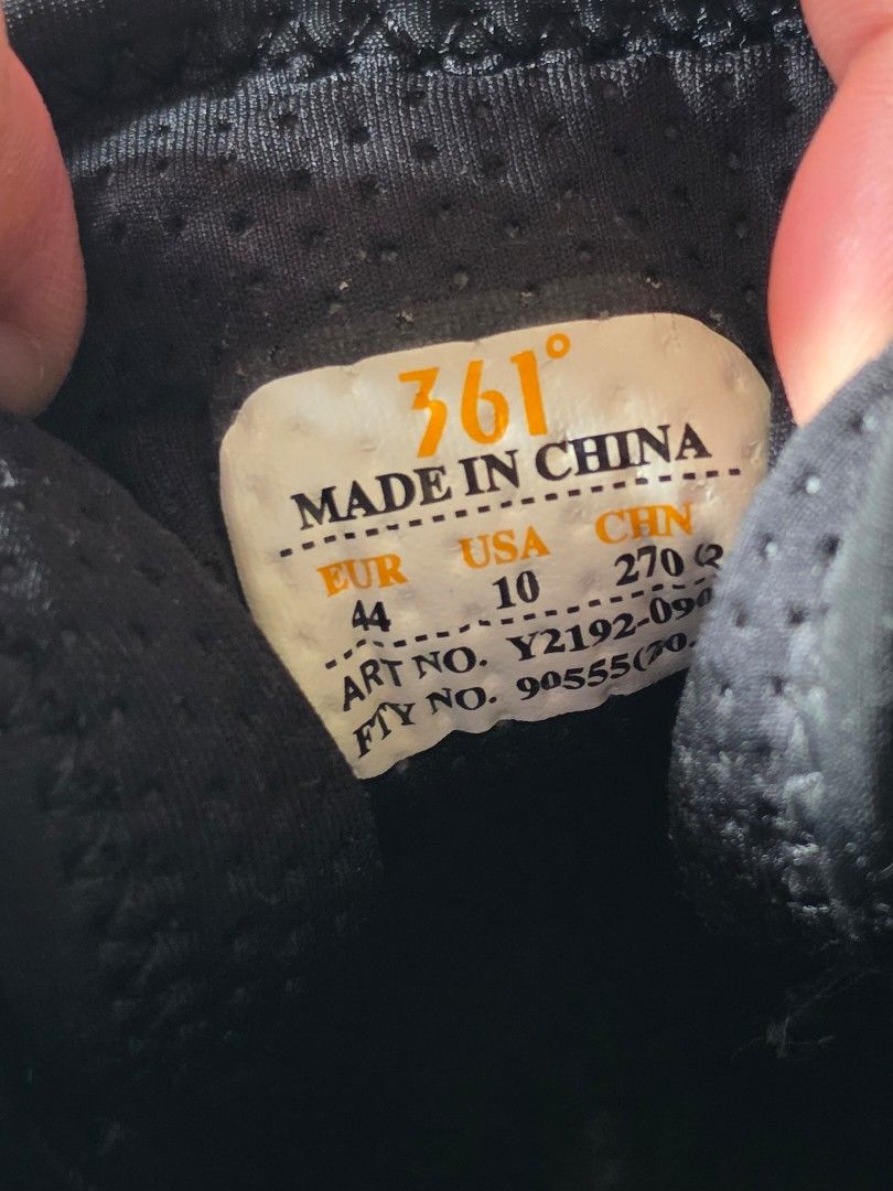 361° AG1 Aaron Gordon 'Magic Blue' (Category: Casual Shoes) located in Davao. Submitted by spotnick15 (Listing ID 1467731682, Image 2). Description: Selling My: 361° AG1 Aaron Gordon 'Magic Blue' Authentic Size: U.S 10 • Qu!kbalance Midsole System • Integrated Anti-Torsion Shank Plate • Morphit / Speedlace Lockdown • Lateral TPU Outrigger • High-Traction Icy Rubber Outsole • Structured Synthetic Upper ● Used for Casual Use Only 15 Times (Never Us