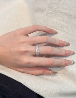 (Category: ) located in . Submitted by japanandsingaporeluxepreloved (Listing ID 1467671539, Image 1). Description: .