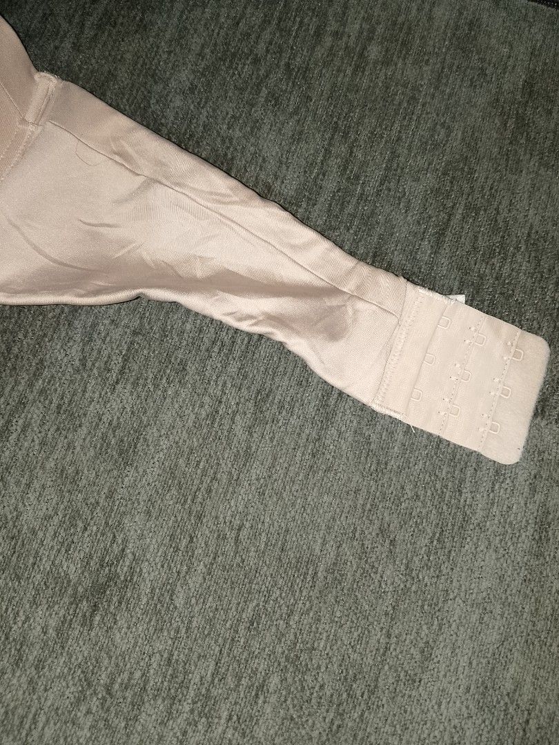 40D MAIDENFORM STRAPLESS BEIGE BRA THIN PADS WITH UNDERWIRE NO STRAPS (Category: Undergarments & Loungewear) located in Manila. Submitted by truecrystal-1407 (Listing ID 1467713408, Image 2). Description: .