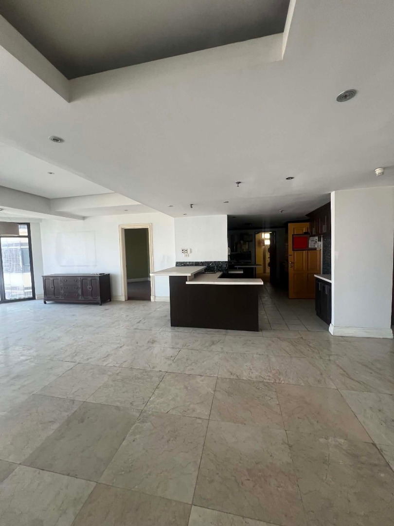 (Category: ) located in . Submitted by brokerjoan16 (Listing ID 1467615170, Image 1). Description: .