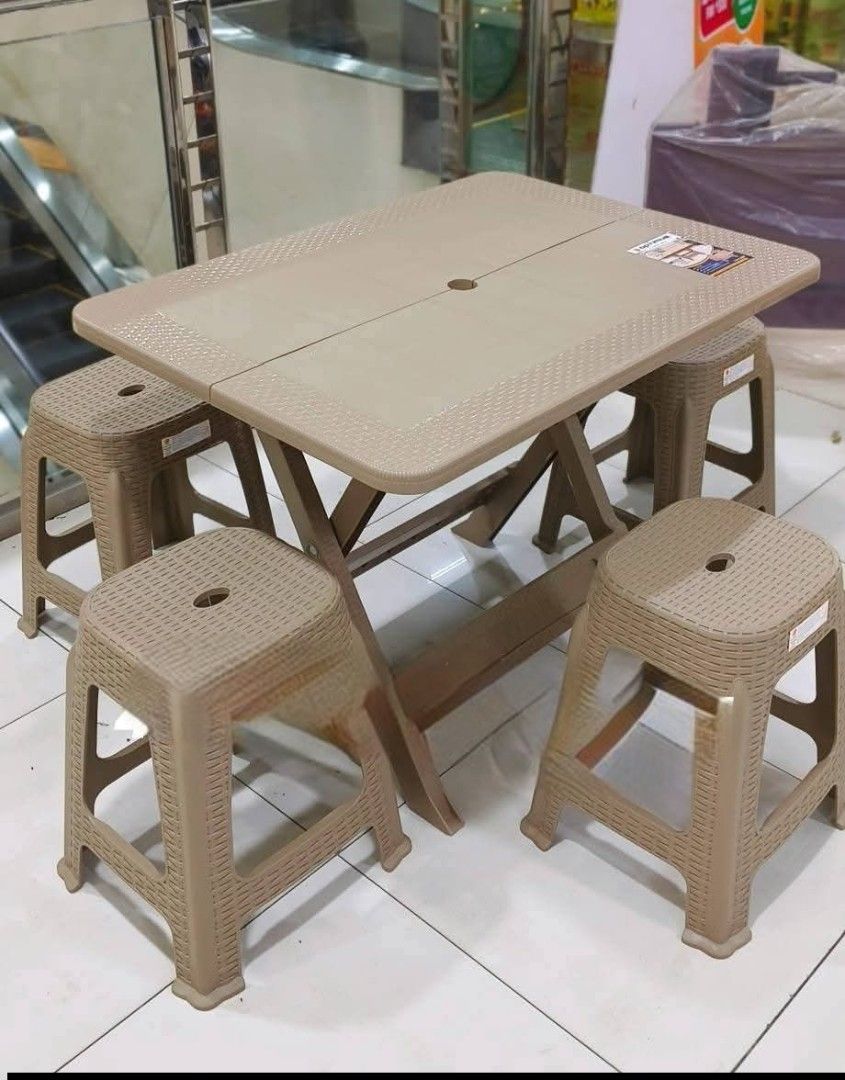 4SEATER TABLE SET (Category: Tables & Sets) located in Manila. Submitted by lyfrancois14 (Listing ID 1467732535, Image 2). Description: .