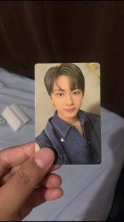 (Category: ) located in . Submitted by kpopmerchforsale (Listing ID 1467668552, Image 1). Description: .
