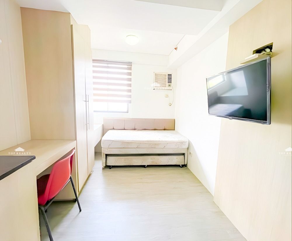 5-Storey Apartment Building in Makati with Elevator (Category: Commercial) located in Taguig. Submitted by xena-639279031439 (Listing ID 1467657512, Image 2). Description: Code : DS88-006031 Category : For Sale Project : Commercial / Apartment Building Location : San Lorenzo, Makati City Size : FA: 1,287 sqm | LA: 331 sqm Parking : 8 Car Garage Price per sqm : ₱170,940 Selling Price : ₱220,000,000.00 Gross Details of the Property: • Unfurnished •