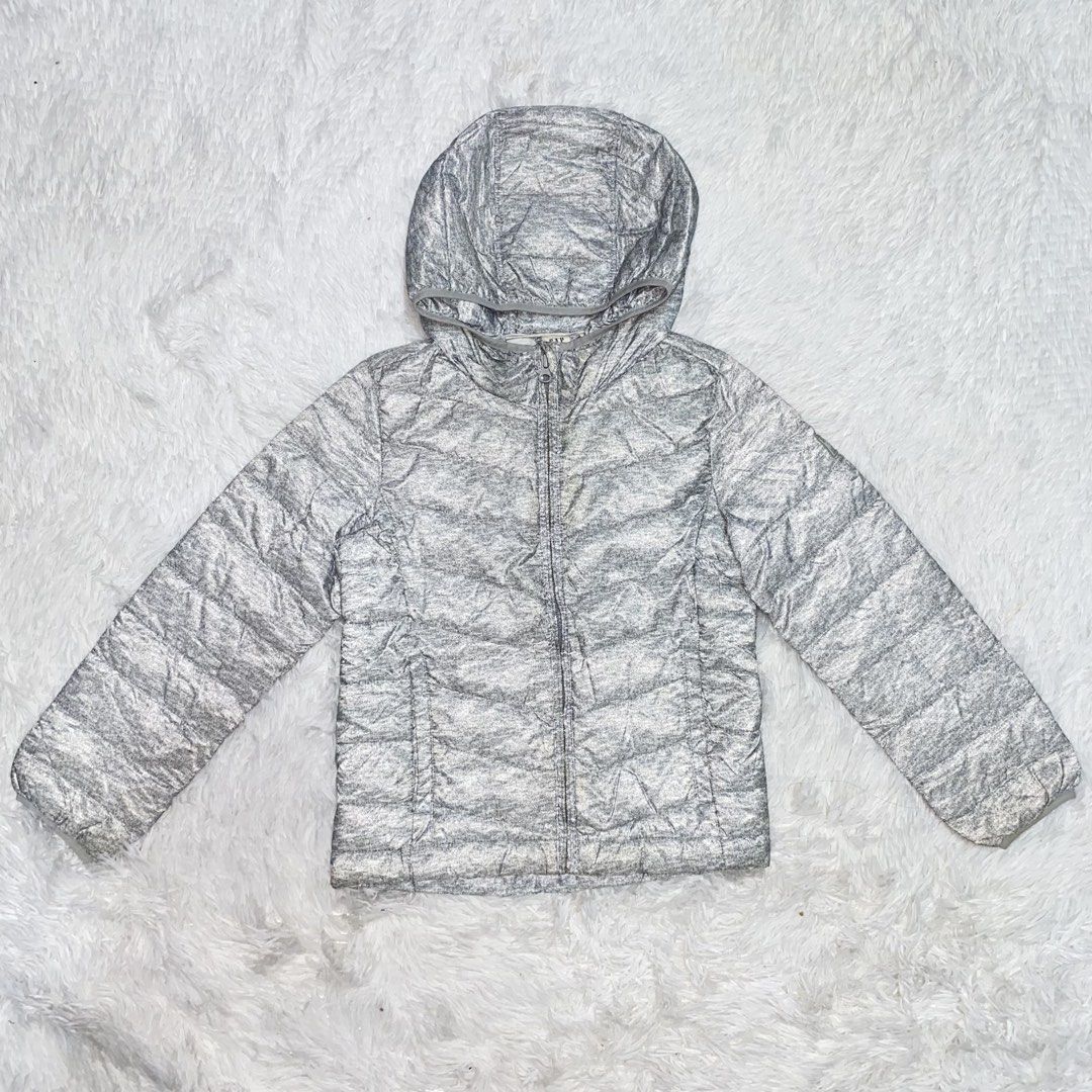8-9 Years Old Gap Winter (Category: Babies & Kids Fashion) located in Bulacan. Submitted by jexmd (Listing ID 1467752443, Image 1). Description: Stains.