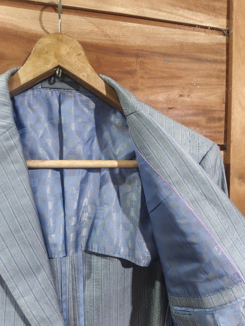 90'S GIVENCHY BLAZER (Category: Luxury Apparel) located in Tagum. Submitted by danelle_closet1106 (Listing ID 1467755571, Image 3). Description: GOOD AS BRAND NEW CONDITION 10/10 COLOR RATE NO ISSUE SIZE:XL NEED WASH ONLY.