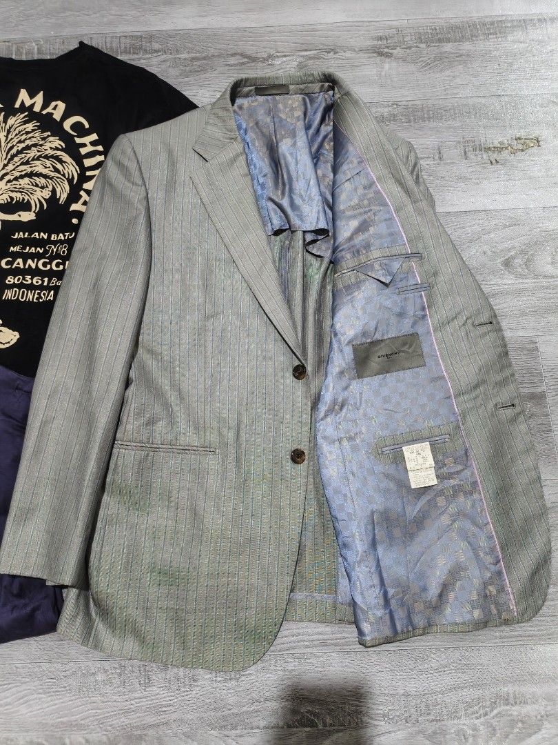 90'S GIVENCHY BLAZER (Category: Luxury Apparel) located in Tagum. Submitted by danelle_closet1106 (Listing ID 1467755571, Image 2). Description: GOOD AS BRAND NEW CONDITION 10/10 COLOR RATE NO ISSUE SIZE:XL NEED WASH ONLY.