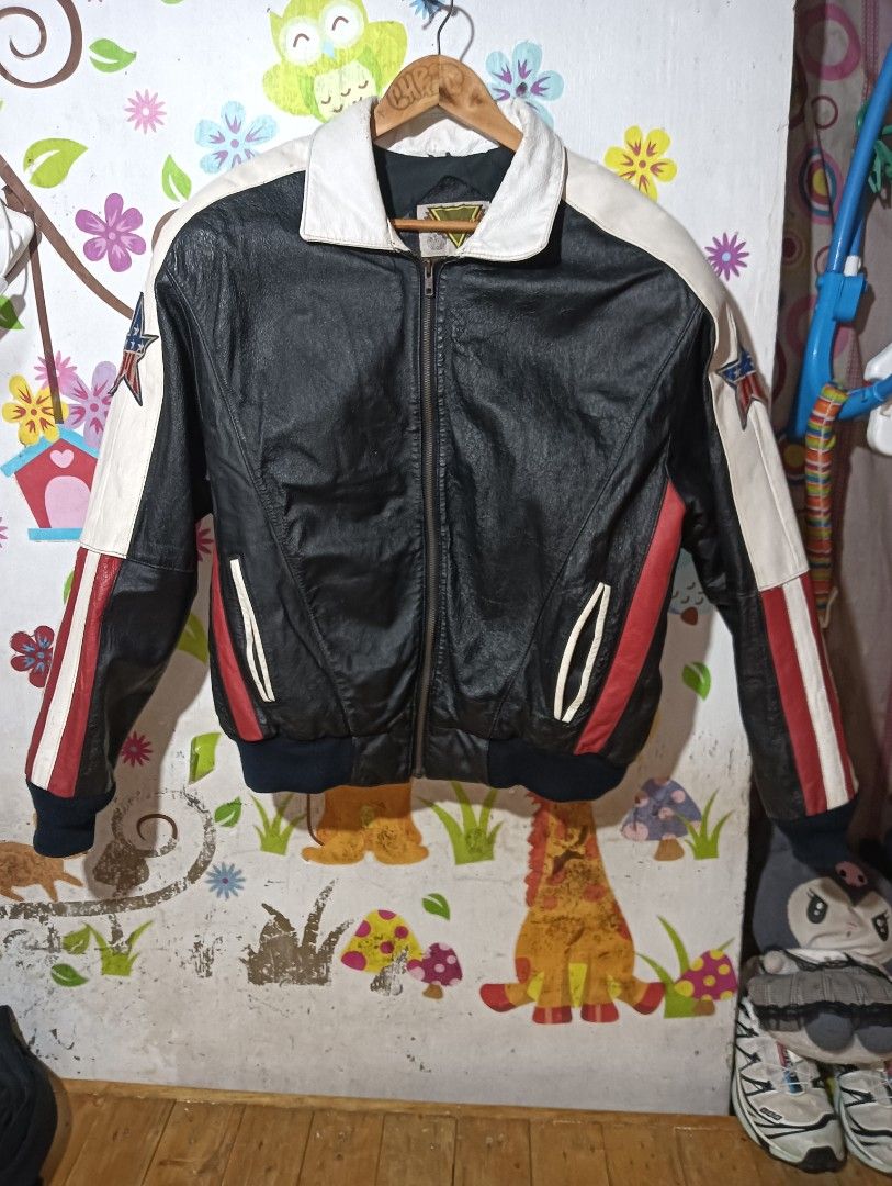 90'S USA LEATHER BOMBER JACKET (Category: Coats, Jackets and Outerwear) located in Taguig. Submitted by dandanathriftshop (Listing ID 1467709265, Image 1). Description: VERYGOOD CONDITION FOR A VINTAGE PIECE FROM 90'S JACKET SEE PICTURES FOR OTHER SIGN OF USAGE LARGE ON TAG 24 WIDTH 26 LENGTH DM 📥.
