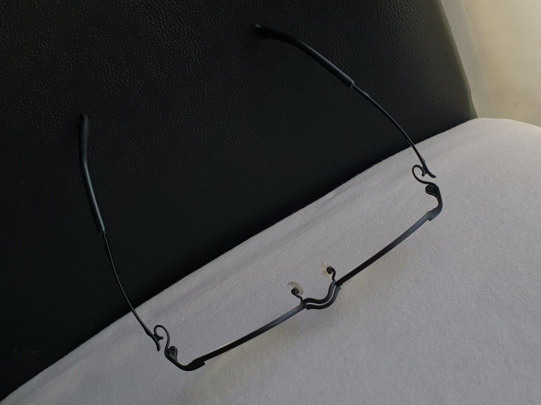 999.9 Four Nines Eyeglass Frame (Category: Sunglasses & Eyewear) located in Quezon City. Submitted by WasalakTwo (Listing ID 1467789153, Image 3). Description: Bought in Japan Good as new 35,000¥ SRP Durable and high quality Goodcondition Lens are graded, but replaceable Open for delivery nationwide Front Width 13.2cm Front Height 3.4cm.