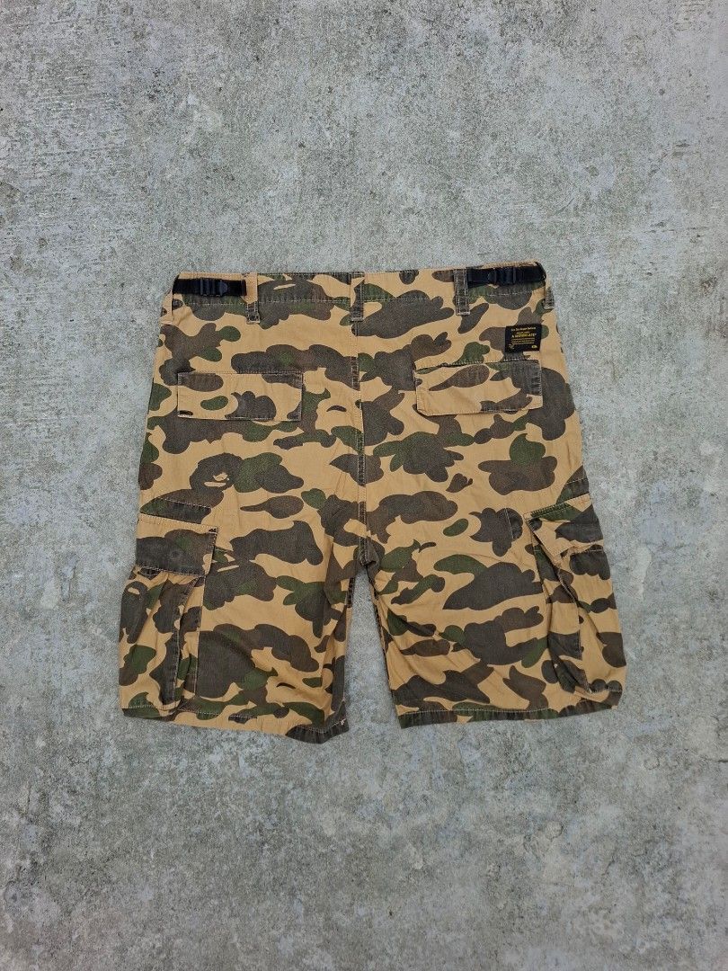 A Bathing Ape 1st Camo Cargo Shorts (Category: Shorts) located in Iloilo. Submitted by mnky.bsns03 (Listing ID 1467747984, Image 2). Description: 9/10 Color rate No issues 33 Waistline 20 Length 12.5 Thigh 10.5 Leg Opening.