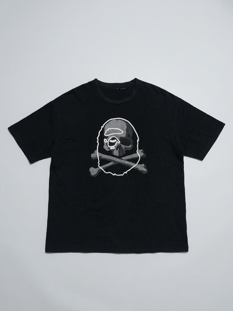 A Bathing Ape ( Bape ) x Master Mind (Category: Tshirts & Polo Shirts ) located in Caloocan City. Submitted by silverdragon_aaed38 (Listing ID 1467775120, Image 1). Description: A Bathing Ape ( Bape ) x Master Mind - No tags - Size L to XL ( Based on dimes ) - Dimes W 22.5 L 29 - Color rate 10 - No issue 550 +sf .