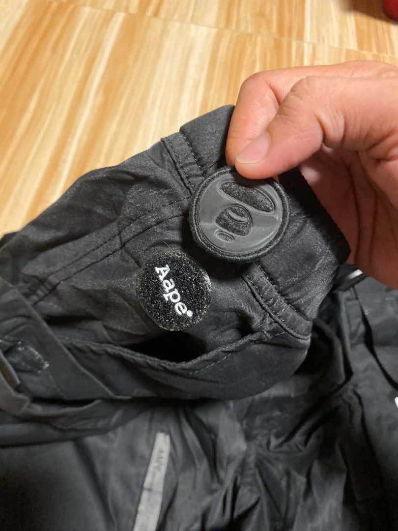 Aape Multi Pocket Pants (Category: Joggers) located in Ilog. Submitted by mikesthrift_ (Listing ID 1467760837, Image 3). Description: Aape Multi Pocket Pants Waistline : 34 / Length : 38 like new condition Price : 999+SF.