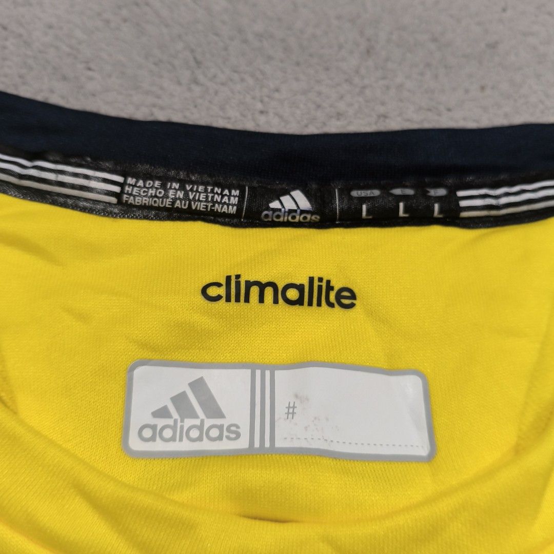 Adidas 2013 Michigan wolverines (Category: Activewear) located in Calatrava. Submitted by ermitany0 (Listing ID 1467758790, Image 3). Description: adidas Michigan wolverines very good condition size: Large width x length: 24"x30" flaws: light dot stains on sleeve check photos for more details ✅ location: Negros Occidental PM if interested 📩📩📩📩.