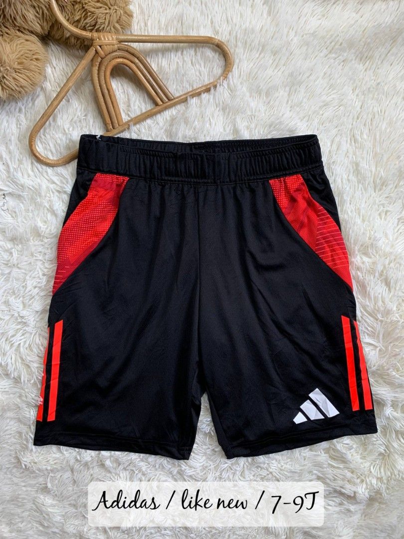Adidas ,7-9T (Category: Babies & Kids Fashion) located in General Santos City (Dadiangas). Submitted by happyhues_2021 (Listing ID 1467737361, Image 1). Description: .