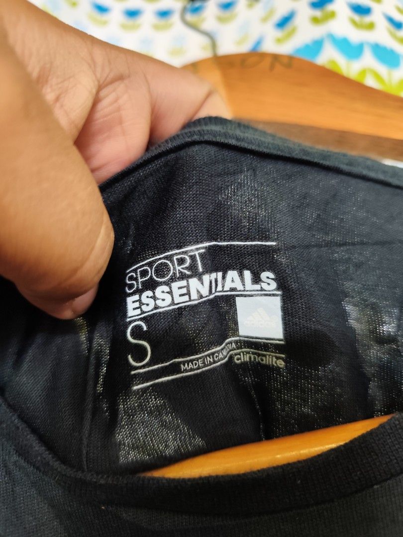 Adidas Big Logo 🔥 (Category: Tshirts & Polo Shirts ) located in Tabaco. Submitted by thrifttobecool (Listing ID 1467742166, Image 3). Description: Excellent Condition 💯 9.8/10 Color Rate 💯 21 Width 📌 28 Length 📌 Large ✅ 380 ✅ +sf 📌 Location Bicol ✅.
