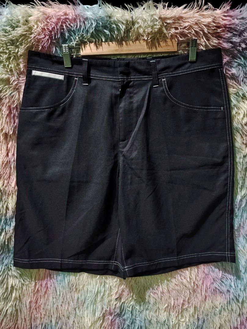 Adidas Climalite Golf Shorts (Contrast Stitch) (Category: Shorts) located in Palo. Submitted by ubnathrifteez (Listing ID 1467736232, Image 1). Description: Dimes : L21W34-36 Condition : LIKE New Color Rate : 10/10 Issue :10/10.