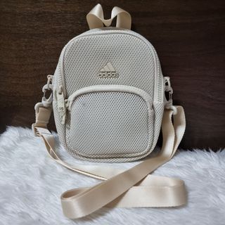 (Category: ) located in . Submitted by fashiondera. (Listing ID 1467644272, Image 1). Description: .