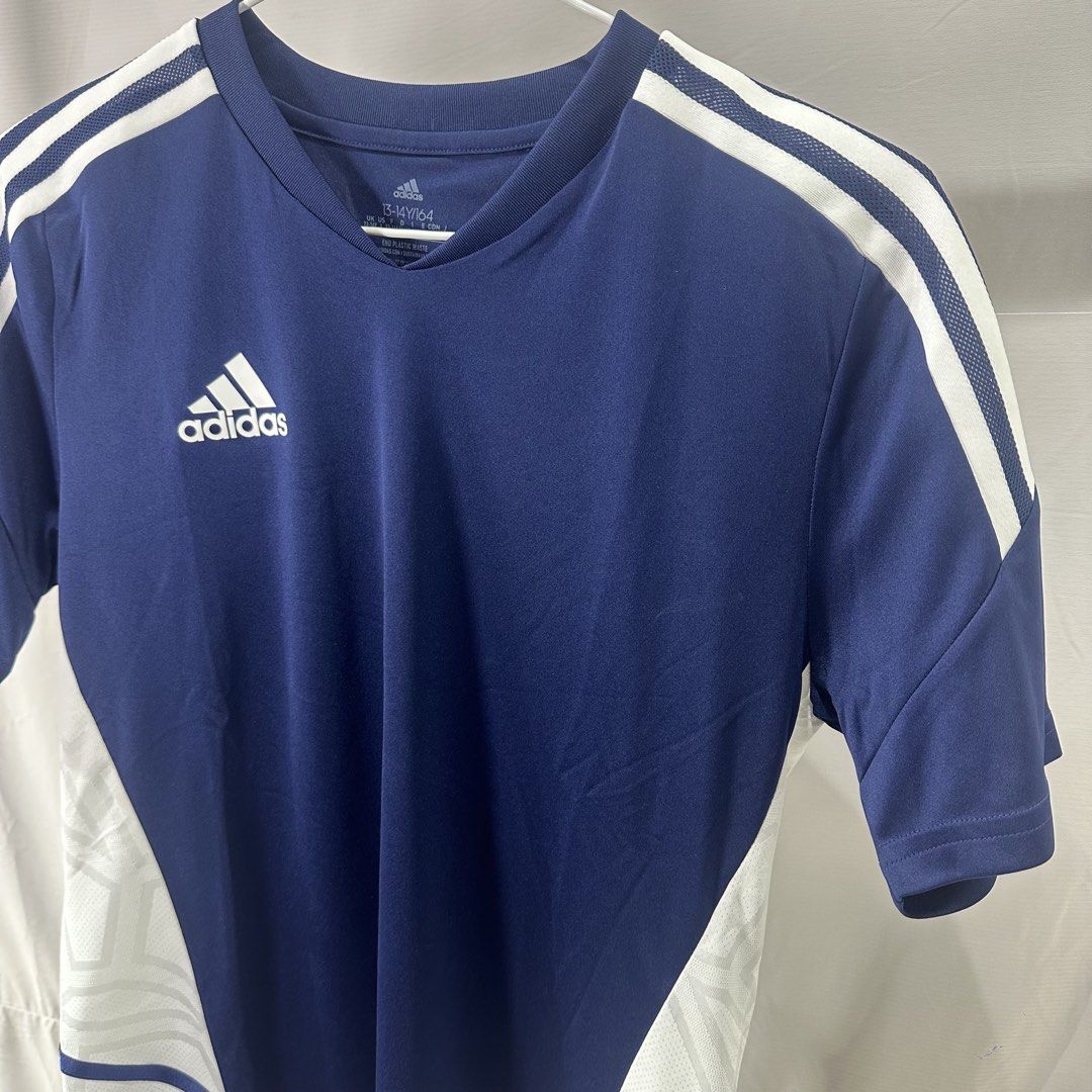 Adidas Dri-fit (Category: Activewear) located in Angeles City. Submitted by decko.finds (Listing ID 1467644738, Image 2). Description: 19.5’ x 25’.