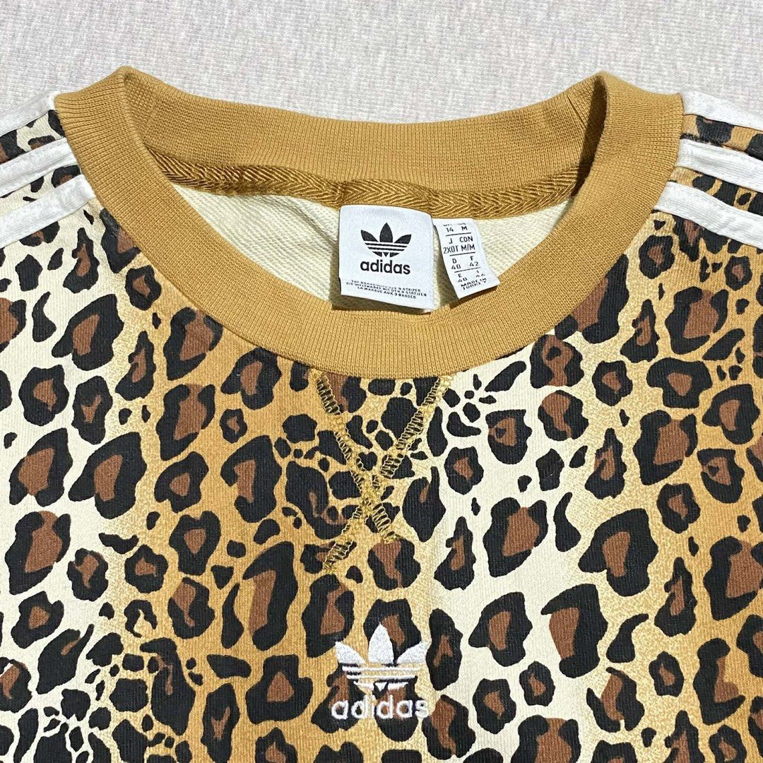 adidas leopard (Category: Coats, Jackets and Outerwear) located in Mabalacat. Submitted by stellargarments (Listing ID 1467607270, Image 2). Description: Like new condition 💕.