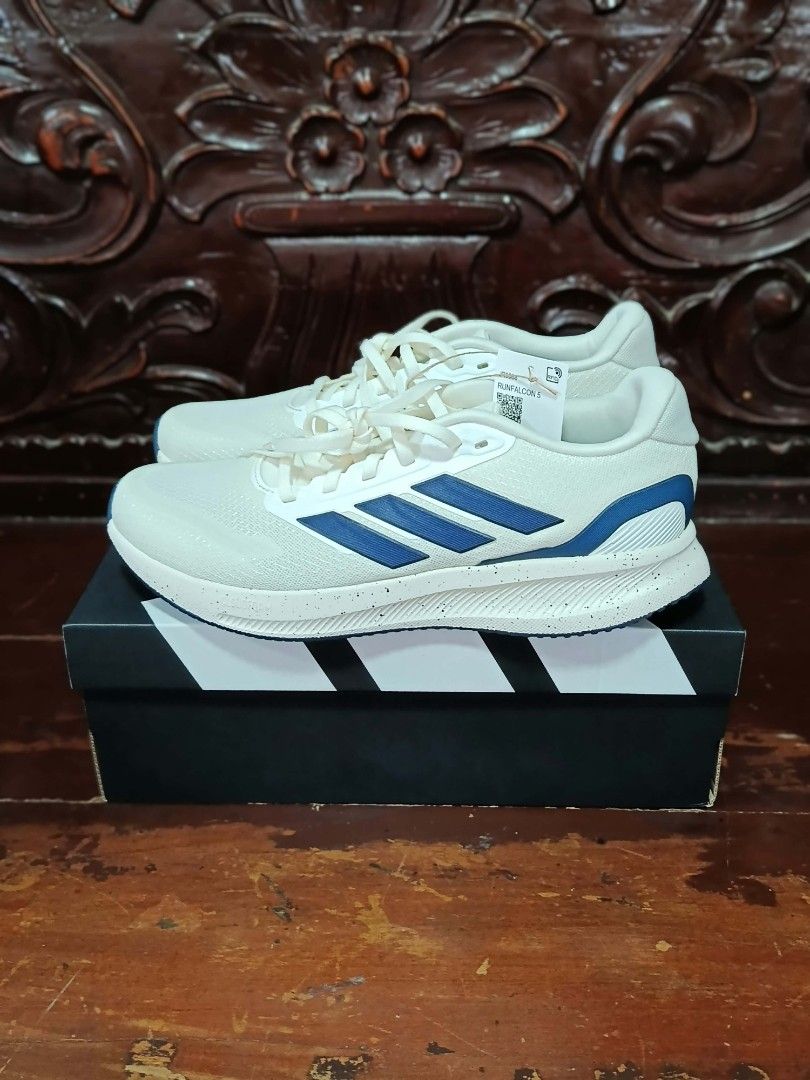 Adidas Runfalcon 5 (Category: Casual Shoes) located in Las Pinas. Submitted by dudann (Listing ID 1467728080, Image 3). Description: ❗For Sale ❗ Adidas Runfalcon 5 Size 8 & 8.5 Below SRP ✅ 1800 ❌ 3500 💯 Original 💯 Brandnew 📍Las Piñas.