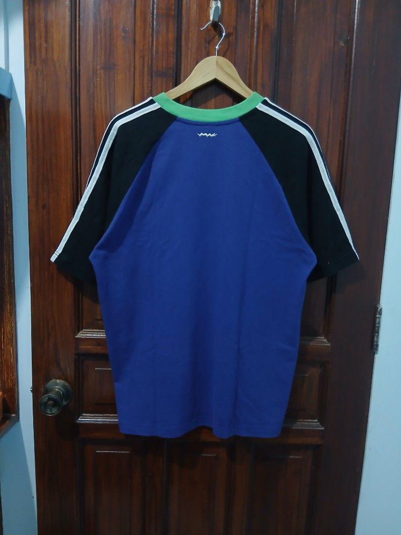 ADIDAS YESEYESEE SHIRT (Category: Tshirts & Polo Shirts ) located in Santa Fe. Submitted by nelkristiane (Listing ID 1467780040, Image 2). Description: Adidas YESEYESEE Shirt Large 22.5 ×28 Excellent Condition 10/10 CL 🏷550.